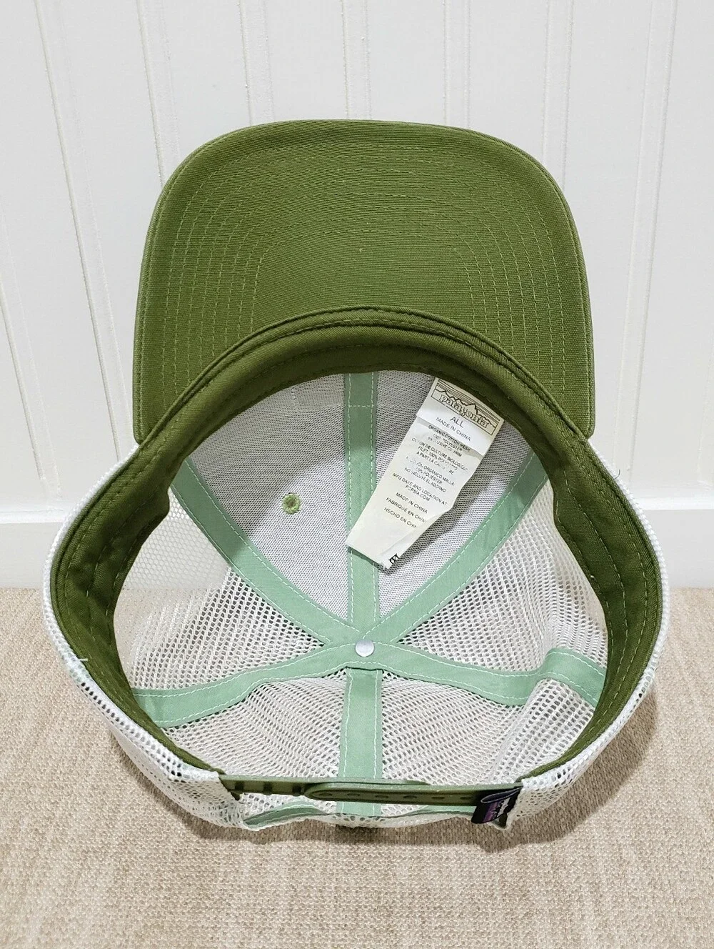 PATAGONIA Women's Organic Cotton Mesh Snap-Back Truckers Cap (ALL) Olive/White
